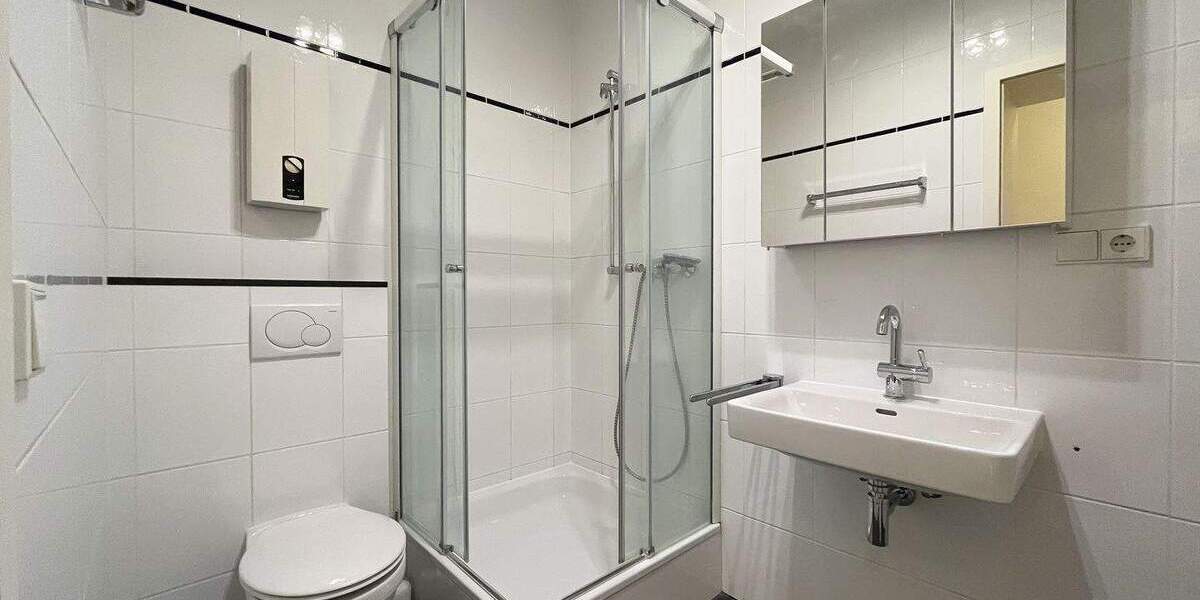 Top modernisiert! Charmantes, denkmalgeschütztes Mehrfamilienhaus mit modernem Wohnkomfort! 1 zimmer