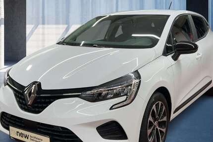 Renault Clio 2.998 km 15.430 &euro; Köln 50939