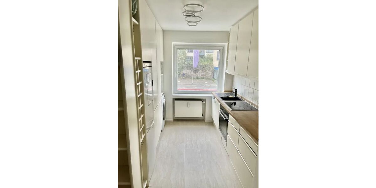 Helle 2-Zimmer-Wohnung (66 m²) in Köln-Bayenthal - 1. OG 2 zimmer