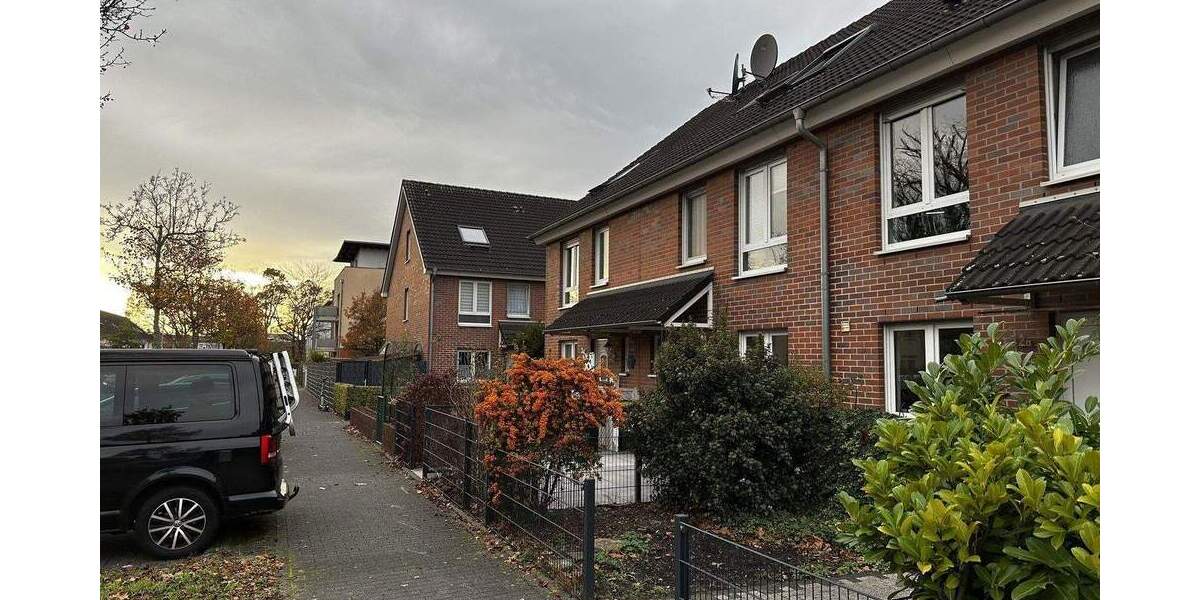 Möbliertes Reihenhaus mit Garten & Stellplatz in Köln Ossendorf zu vermieten! 4 zimmer