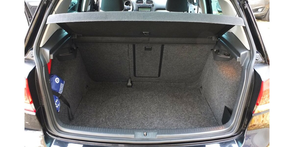 VW Golf 1.6TDi TEAM neuer ZAHNRIEMEN KLIMAAUTOMATIK 159.855 km 7.804 &euro; Köln 50858