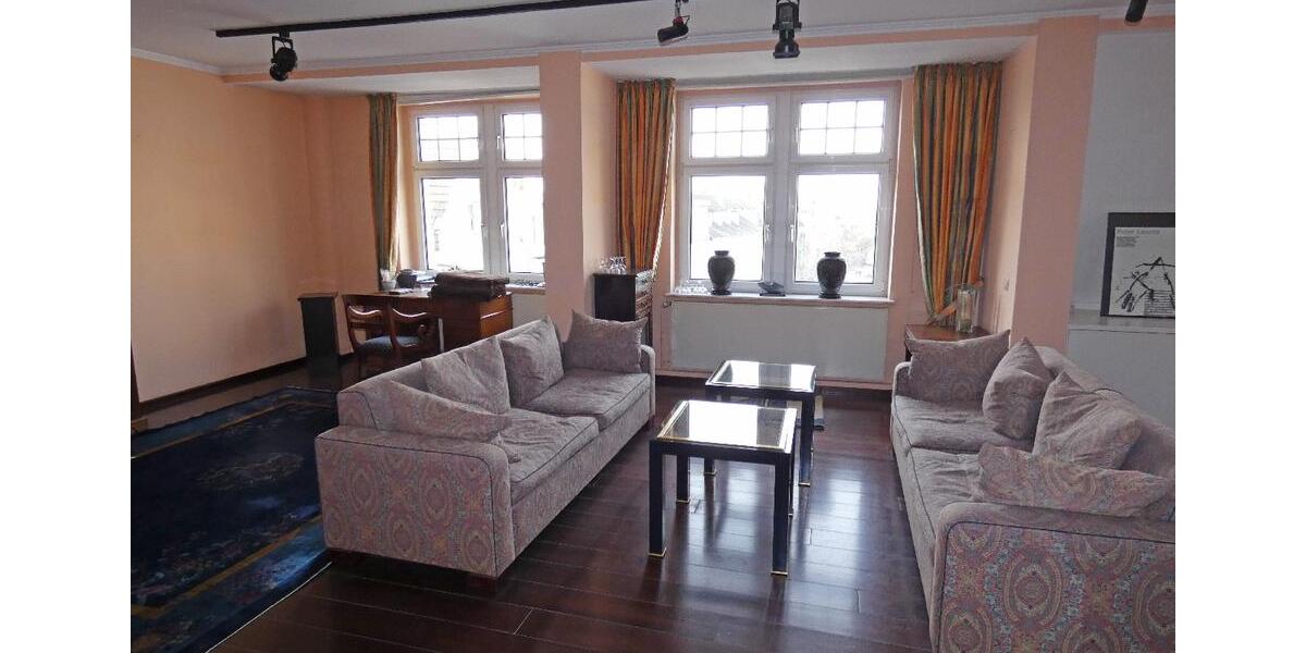 Dachgeschoßwohnung Leverkusen - 4 Zimmer, 173 m&sup2;, 1.350&euro; | Angebot:18656969