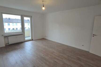 Wohnung Solingen Central - 3 Zimmer, 72 m&sup2;, 215.000&euro; | Angebot:25452821