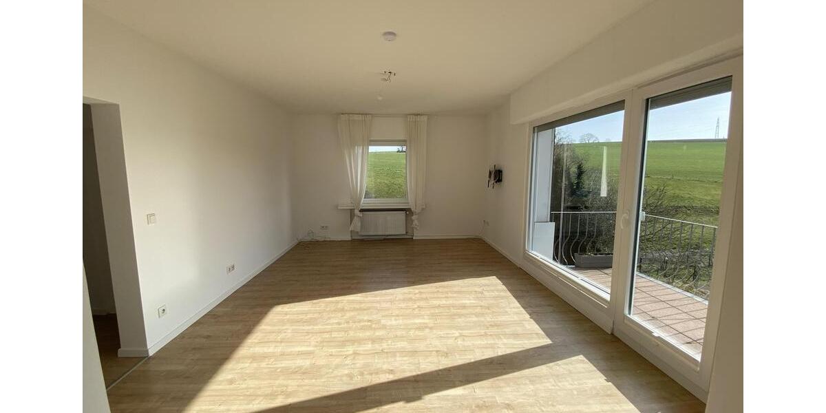 Erdgeschoßwohnung Hückeswagen - 5 Zimmer, 95 m&sup2;, 1.195&euro; | Angebot:25433183