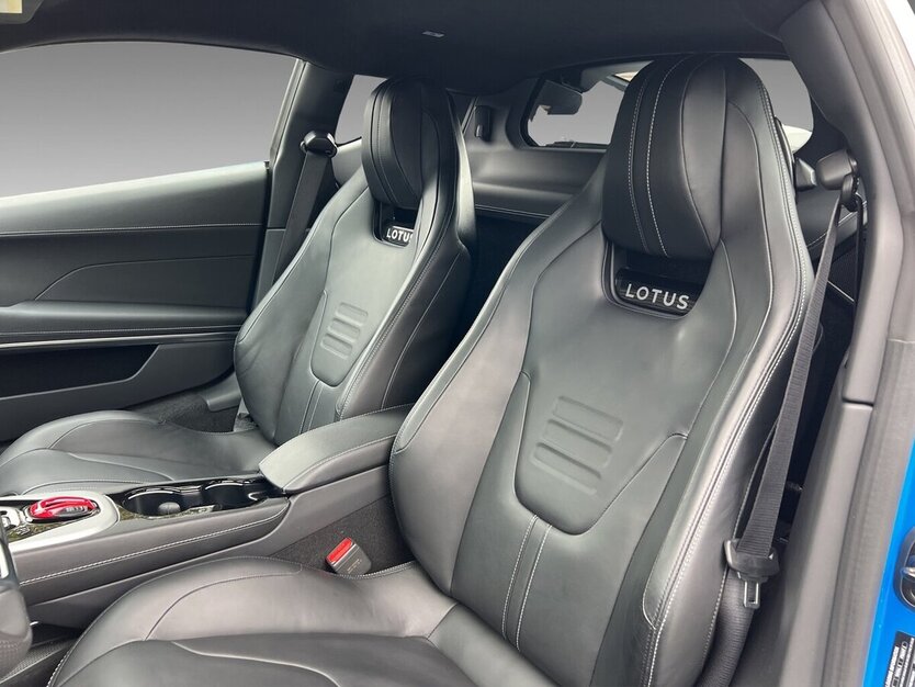 Lotus Emira First Edition I4 DSG Kamera Black KEF 5.171 km 70.900 € Wuppertal 42327