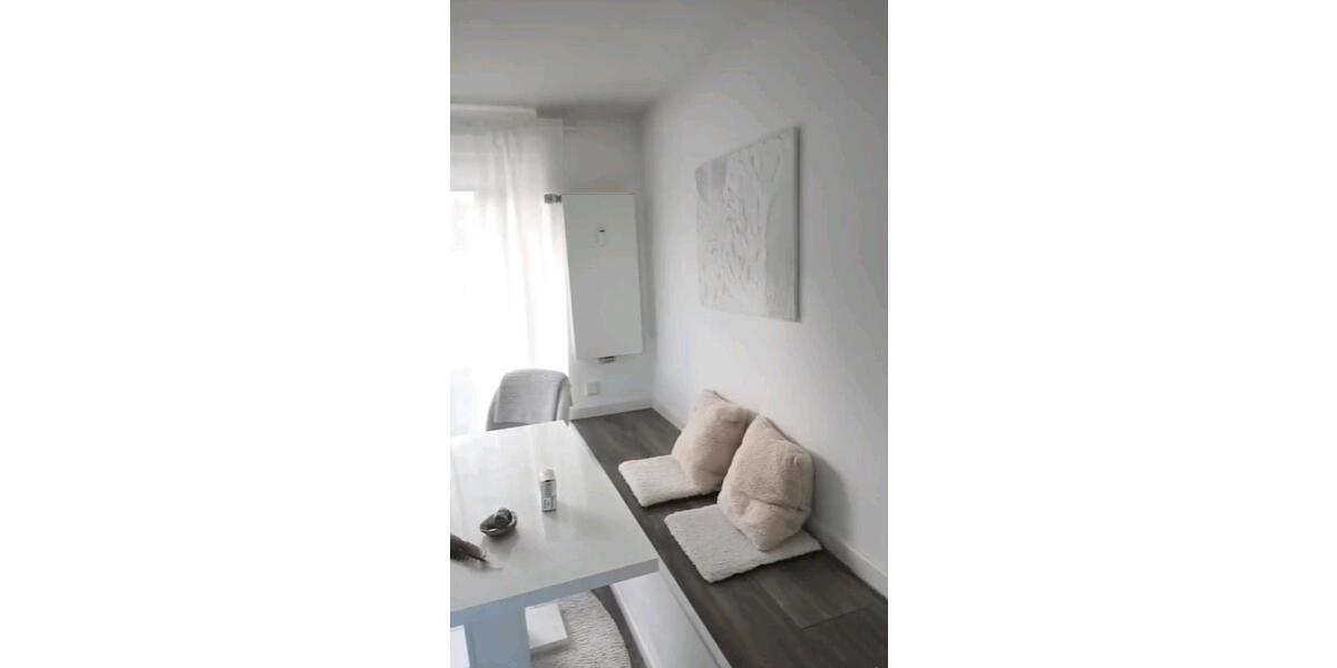 Dachgeschoßwohnung Erftstadt - 2 Zimmer, 80 m&sup2;, 1.180&euro; | Angebot:26684543