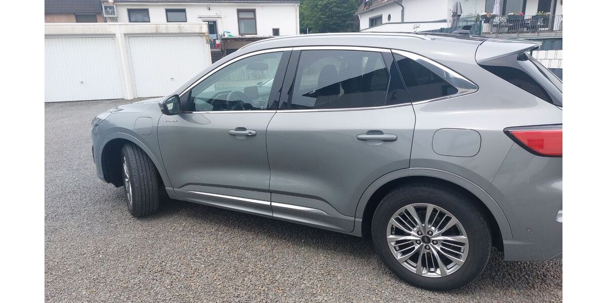 Ford Kuga 40.000 km 24.800 &euro; Overath 51491