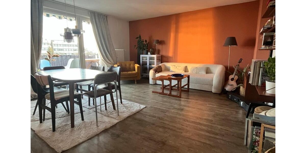 Spacious Rooftop Terrace, Bright Furnished Sublet in Flingern 2.5 zimmer