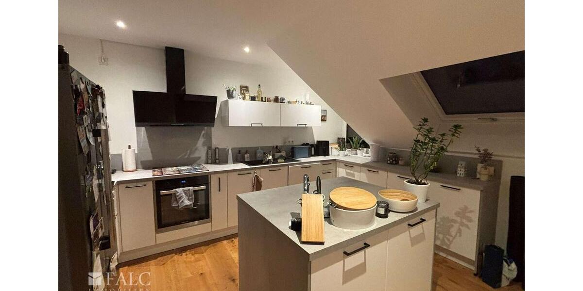Dachgeschoßwohnung Solingen Wald - 3 Zimmer, 95 m&sup2;, 1.350&euro; | Angebot:26384126