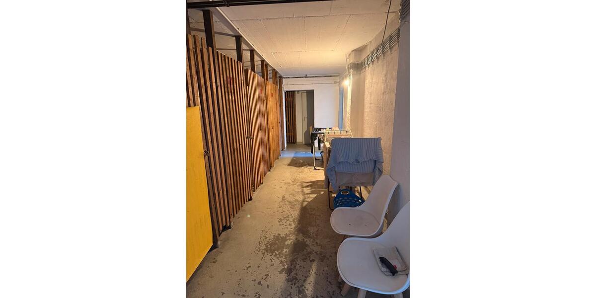 Dachgeschoßwohnung Remscheid Reinshagen - 3.5 Zimmer, 82 m&sup2;, 175.000&euro; | Angebot:26305537