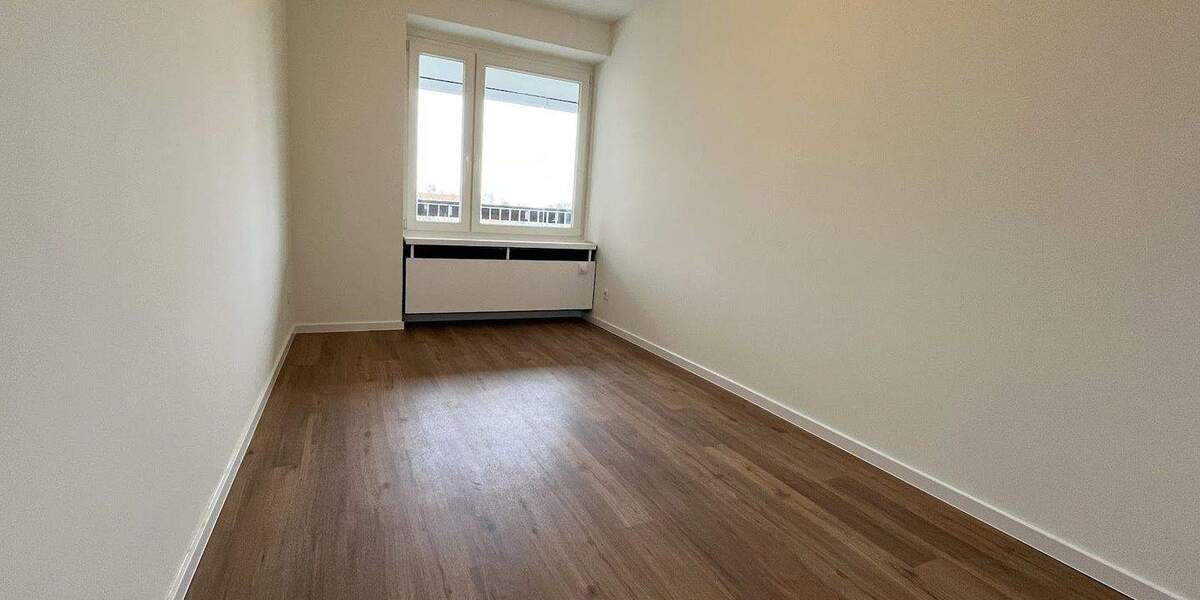 Etagenwohnung Köln Bayenthal - 4 Zimmer, 102 m&sup2;, 1.710&euro; | Angebot:25677110