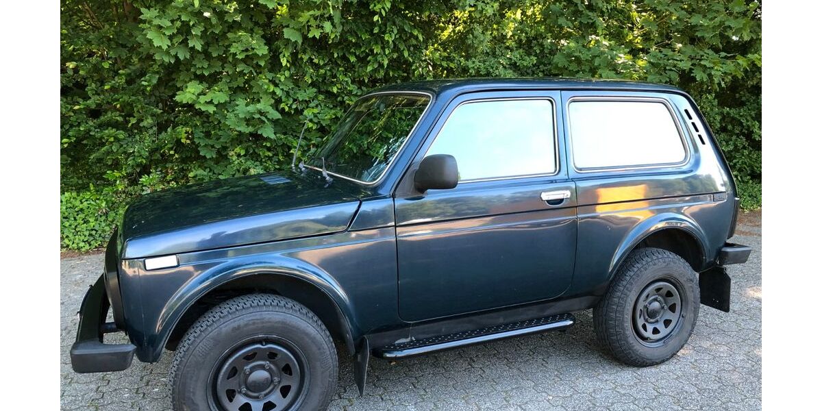 Lada Niva 88.936 km 8.750 &euro; Bergisch Gladbach 51429