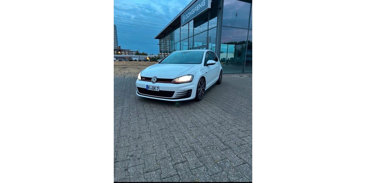 VW Golf 187.652 km 11.700 &euro; köln 51147