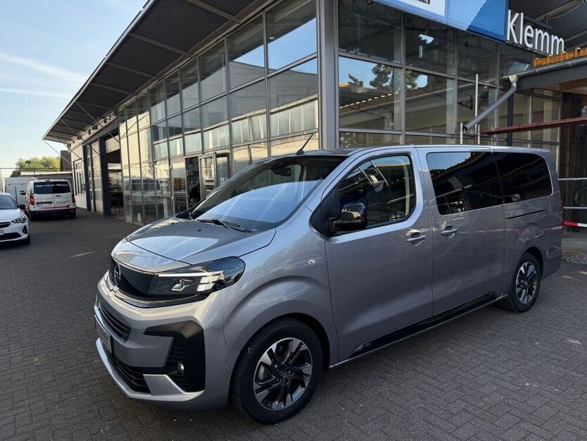 Zafira Life