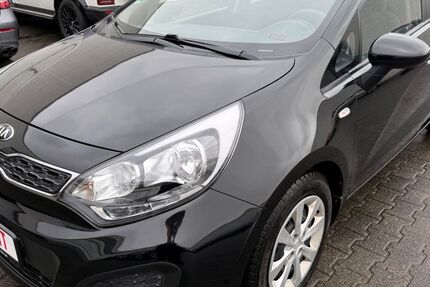 Kia Rio 113.000 km 5.950 &euro; Brühl 50321