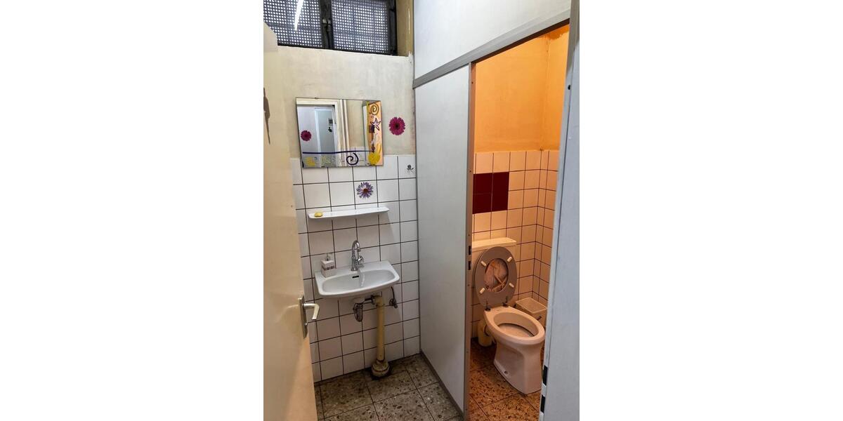 Großes Gewerbelokal 500 m² zu vermieten zimmer