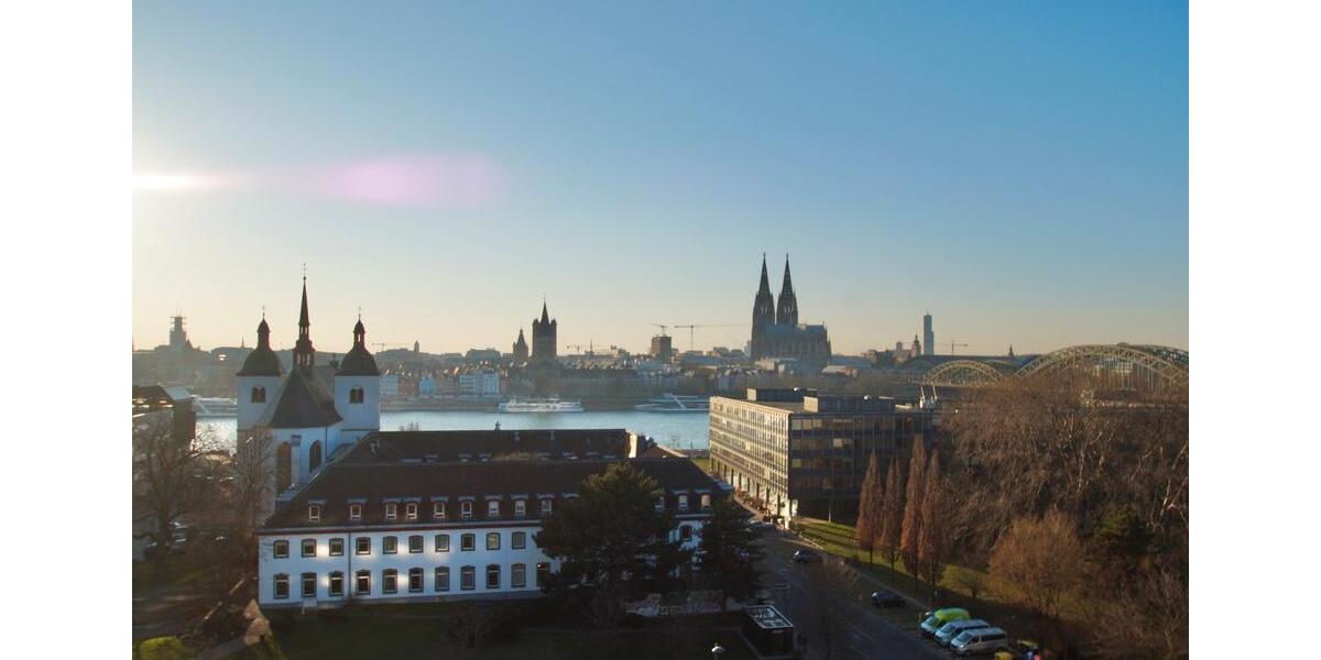 CITYHOUSE: Penthouse - Kölns schönster Blick auf den Dom! 90 m² Terrasse in Süd-West-Ausrichtung 3 zimmer