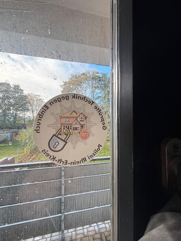 Neu renoviertes Reihenmittelhaus in Pulheim Garten & Garage zimmer