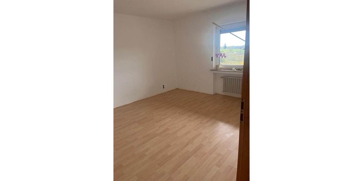 Terrassenwohnung Wermelskirchen - 3 Zimmer, 101 m&sup2;, 1.200&euro; | Angebot:26400653