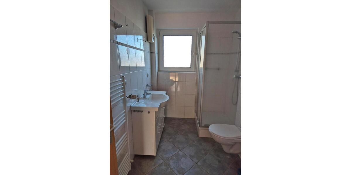 Etagenwohnung Leverkusen Bürrig - 3 Zimmer, 82 m&sup2;, 1.300&euro; | Angebot:24795132