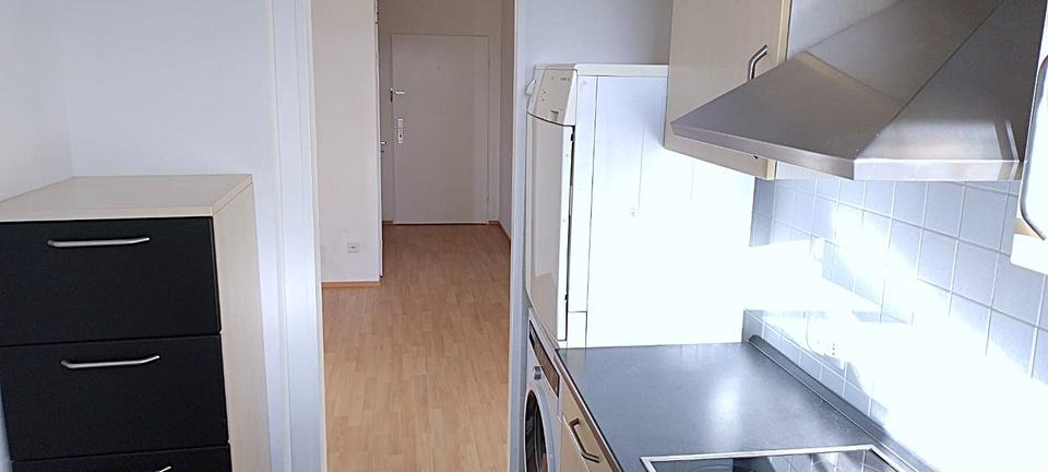 Renovierte 4-Zimmer-Wohnung mit Balkon & Aufzug – EBK, 6. OG, Fre 4 zimmer