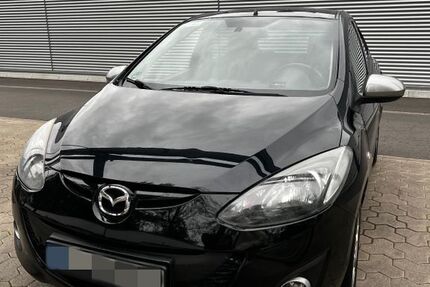 Mazda 2 142.000 km 3.999 € Düsseldorf 40213