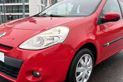 Renault Clio 92.000 km 2.900 &euro; Köln 51107