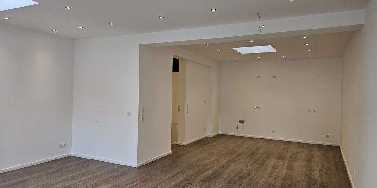 Hochwertig sanierte 3,5-Zimmer-Wohnung im Zentrum von Bergisch Gladbach - Erstbezug 3 zimmer