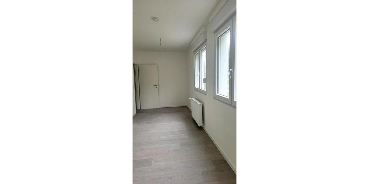 Frisch Kernsaniertemodernisierte 5 Zimmer Wohnung zu verk 5 zimmer