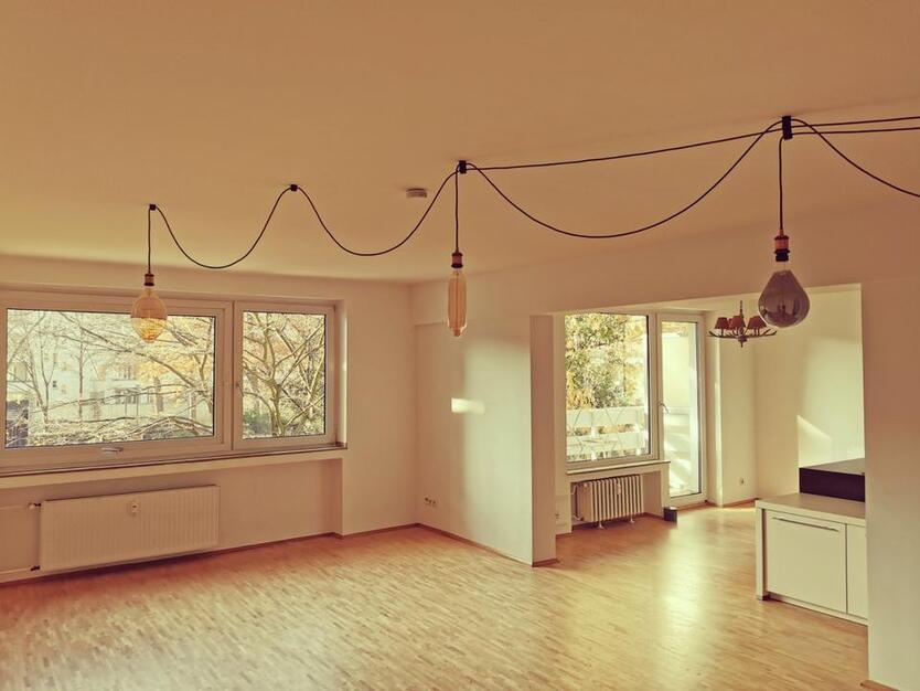 Familienfreundliche EW in Düsseltal – zwei sonnige ruhige Balkone zimmer