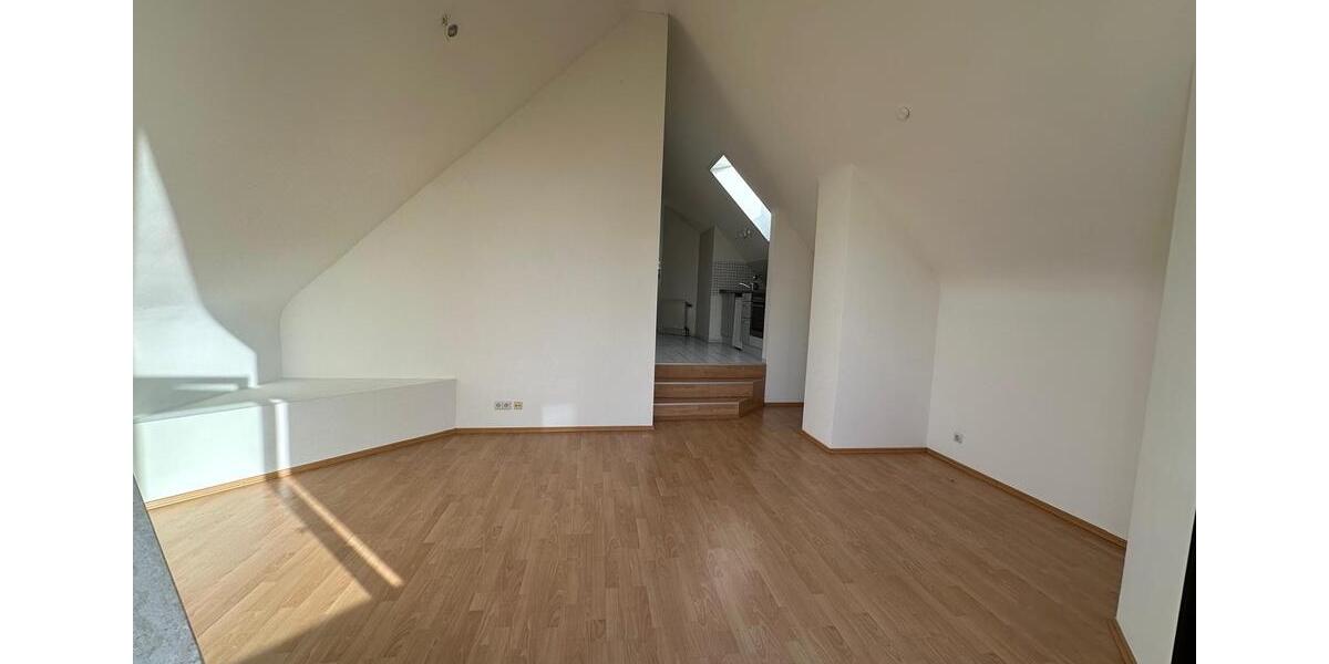 Dachgeschoßwohnung Neuss Gnadental - 2 Zimmer, 54 m&sup2;, 650&euro; | Angebot:25612788
