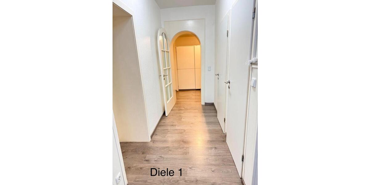 Große 4,5-Zimmer-Wohnung ca. 140 m² in Düsseldorf (Etagenwohnung) 4.5 zimmer