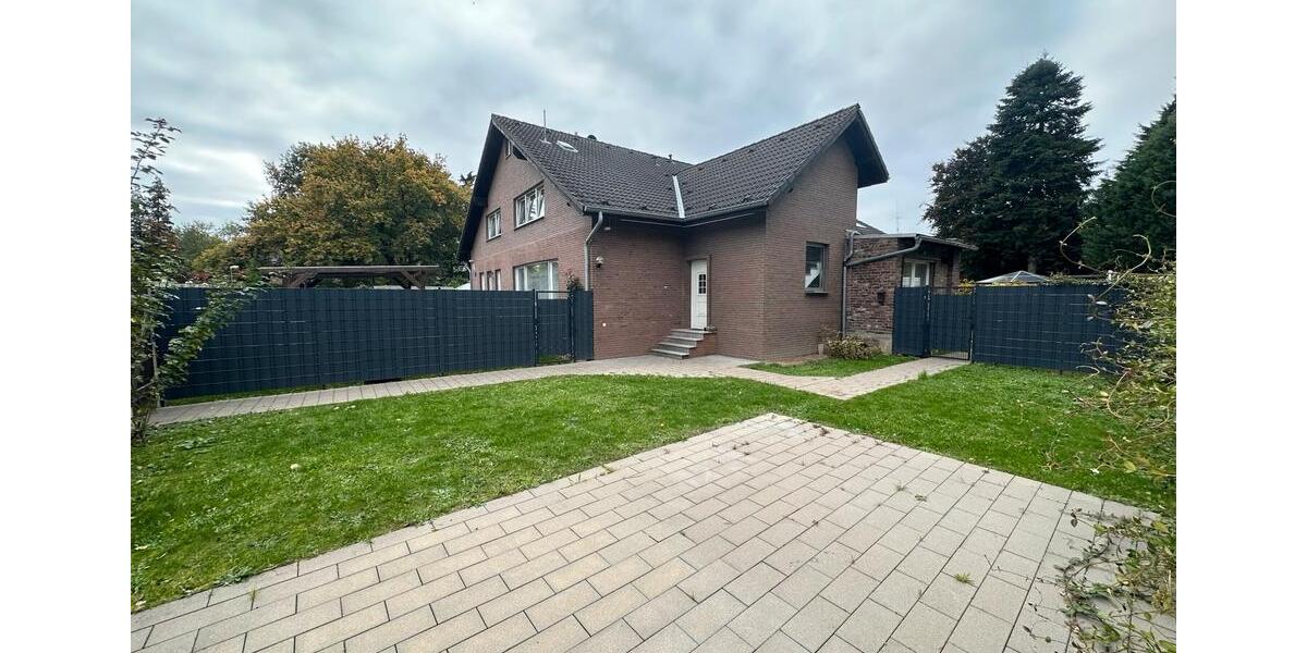 4,5 Zimmer-Wohnung in Neuss-Derikum mit Gartenbereich (ca. 200qm) 4 zimmer