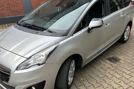 Peugeot 5008 173.000 km 4.321 € köln 51069