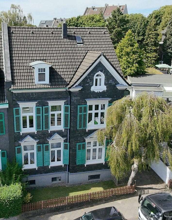 Haus zum Kaufen in Remscheid-West 289.000 € 191 m² 9 zimmer