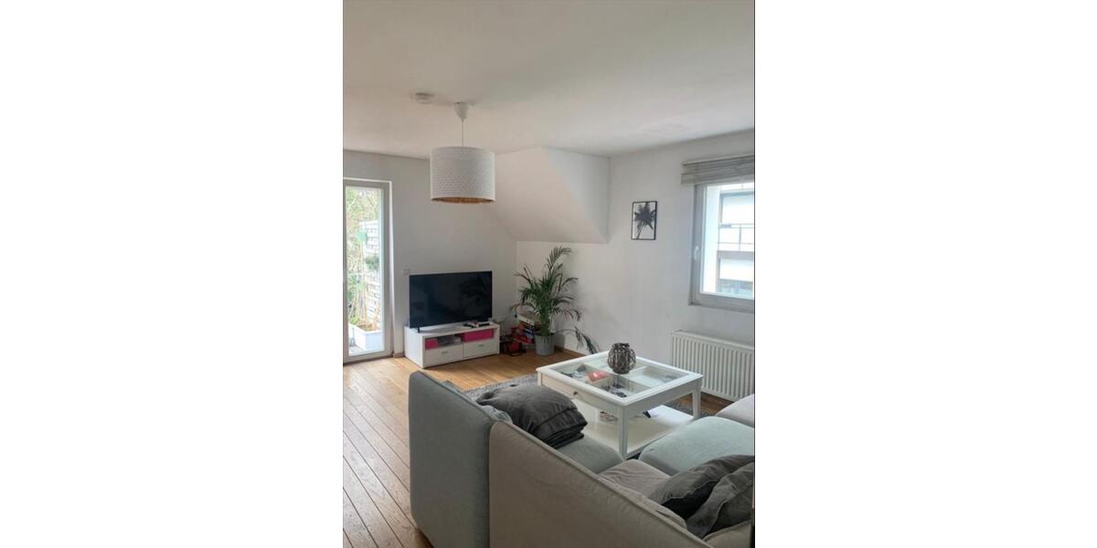 Freistehendes Zweifamilienhaus mit Garten in Düsseldorf Heerdt 8 zimmer