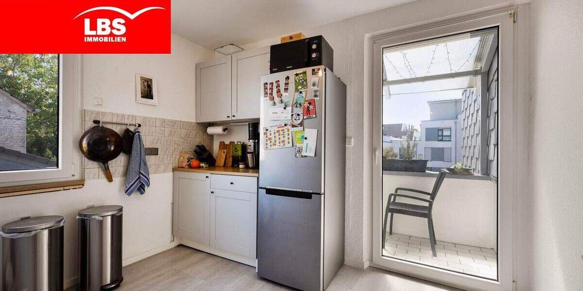 Sehr gepflegtes Dreifamilienhaus mit schönem Garten 6 zimmer