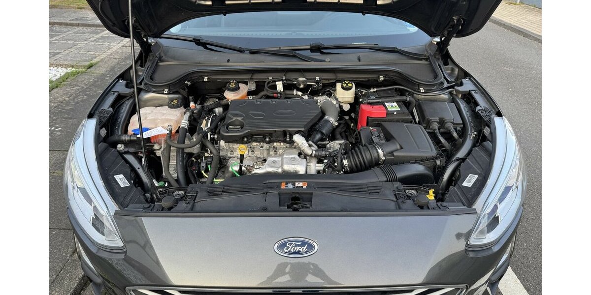 Ford Focus Navi Temp.Sitzh.Spurh.CarPlay EU6 GARANTIE 93.000 km 12.500 &euro; Erftstadt 50374