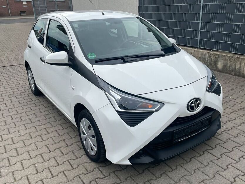 Aygo (X)