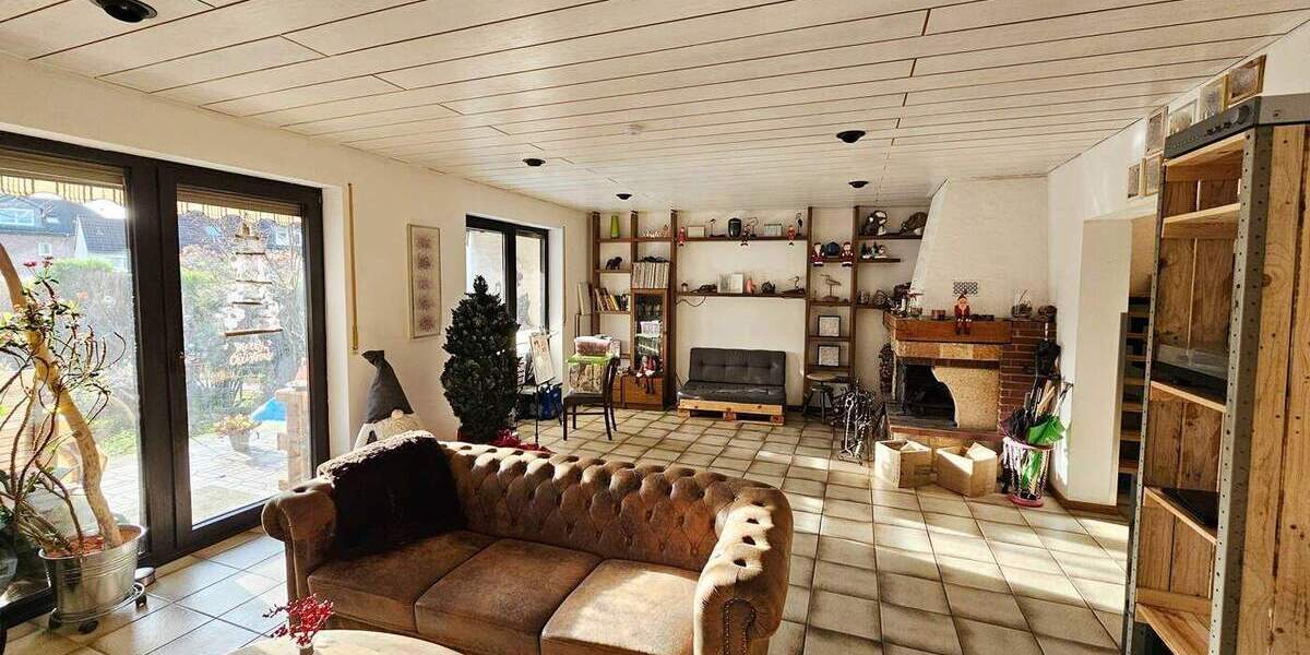 Mehrfamilienhaus, Wohnhaus Leverkusen / Lützenkirchen Quettingen - 8 Zimmer, 234 m&sup2;, 649.000&euro; | Angebot:24517355