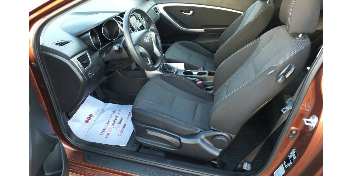 Hyundai i30 KLIMAAUTOMATIK SPORT LMF/BREITREIFEN 117.877 km 7.500 &euro; Köln 50858