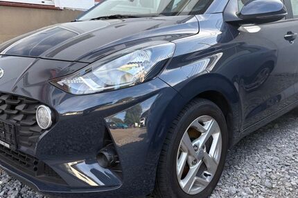 Hyundai i10 22.653 km 12.990 &euro; Solingen 42653