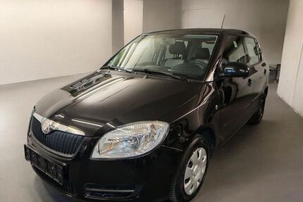 Skoda Fabia 162.441 km 2.490 &euro; Troisdorf 53842