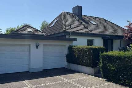 Haus Odenthal - 9 Zimmer, 251 m&sup2;, 570.000&euro; | Angebot:27418153