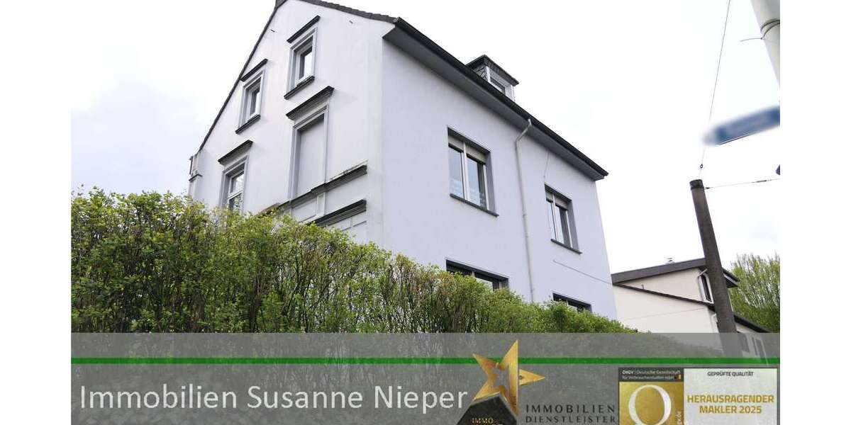 Einfamilienhaus Solingen Wald - 9 Zimmer, 205 m&sup2;, 380.000&euro; | Angebot:27143184