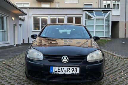 VW Golf 283.000 km 1.399 &euro; Leverkusen 51373
