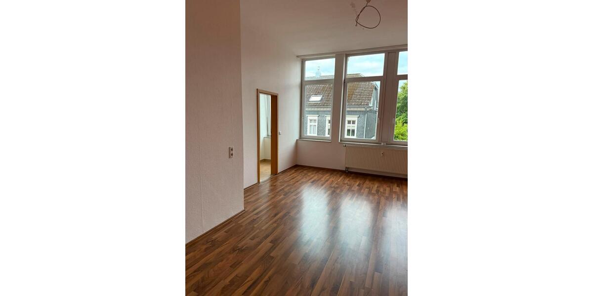 Etagenwohnung Wermelskirchen - 3 Zimmer, 112 m&sup2;, 189.000&euro; | Angebot:27026132