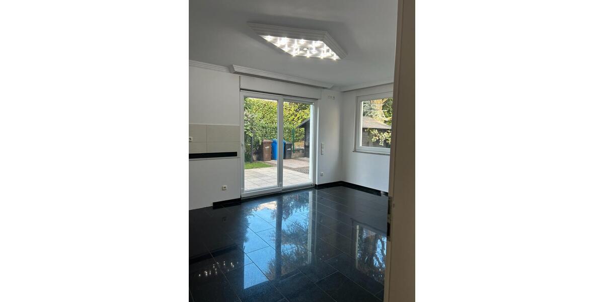 Reihenhaus Leverkusen Opladen - 5 Zimmer, 186 m&sup2;, 2.550&euro; | Angebot:27614993