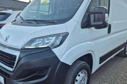 Peugeot Boxer 118.000 km 11.990 &euro; Düsseldorf 40591