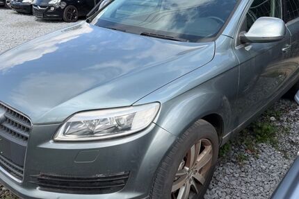 Audi Q7 370.000 km 3.799 &euro; Düsseldorf 40231